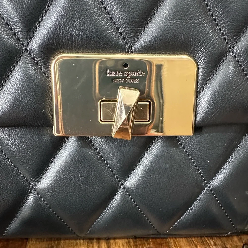 Kate Spade KH228 Carey Medium Quilted Flap Shoulder Bag Crossbody Black - Picture 2 of 3